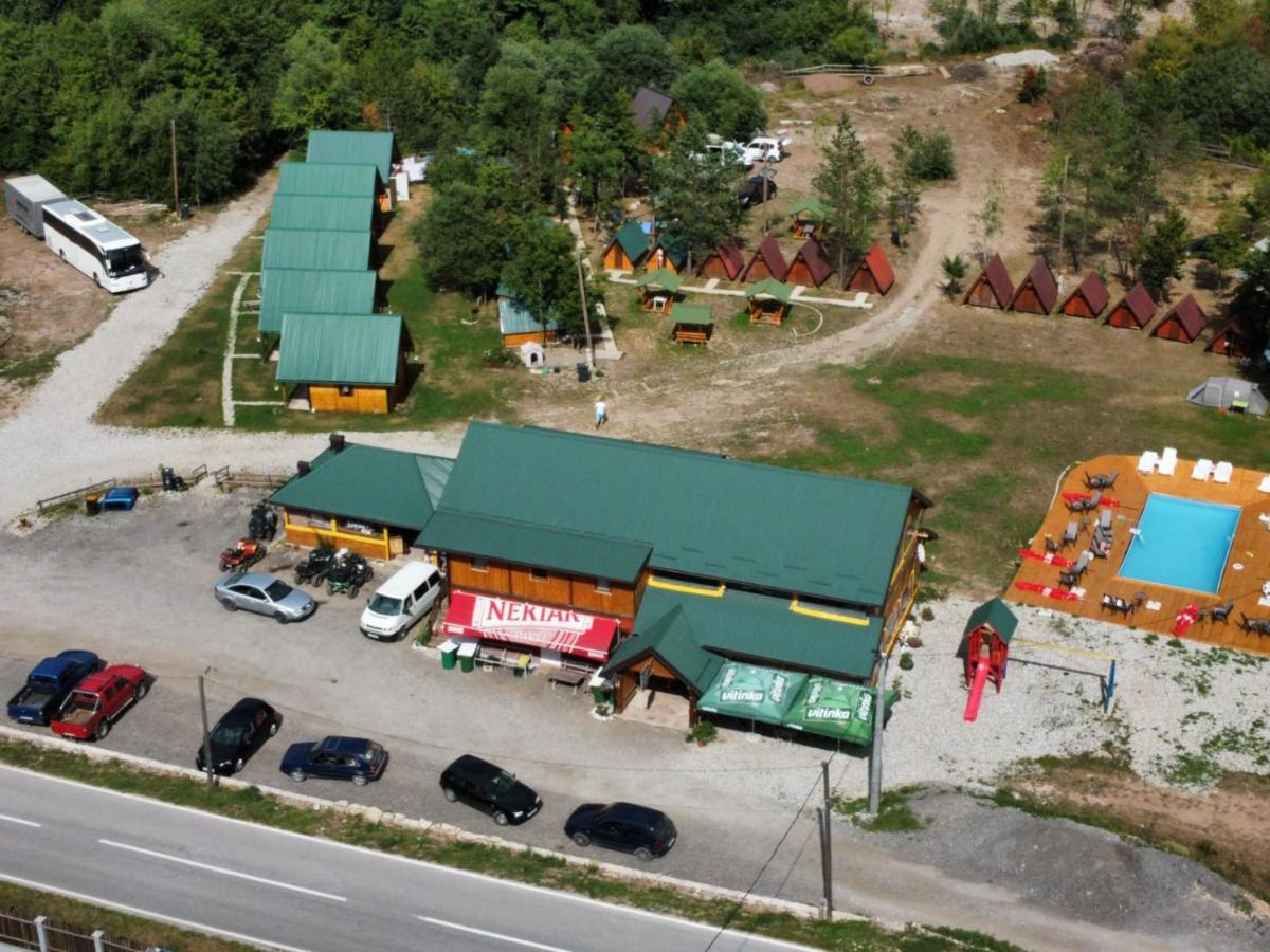 فندق Camp Sutjeska تجينتيستيه المظهر الخارجي الصورة
